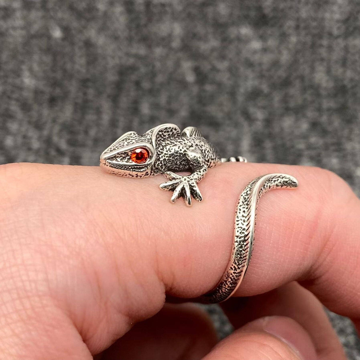 Vintage Red-eyed Lizard Adjustable Ring