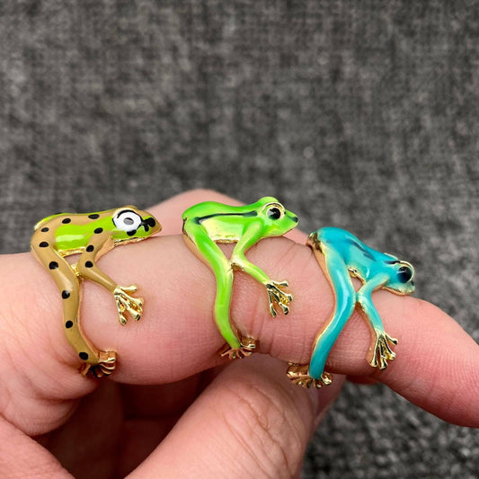 Funny Enamel Tree Frog Ring
